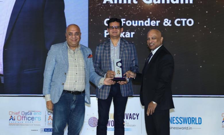 Amit Gandhi receiving award at BW Businessworld CDAIO Conclave 2025